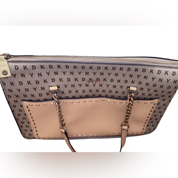 DKNY tote purse in good condition - Picture 3 of 12